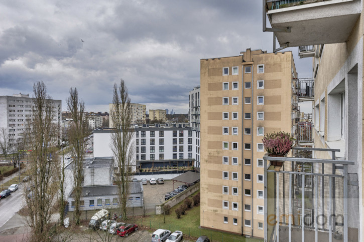 Mieszkanie Sprzedaż  Bielany Wrzeciono 24